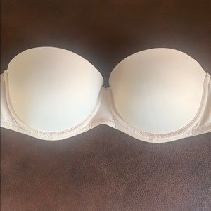 PINK Victoria’s Secret strapless bra